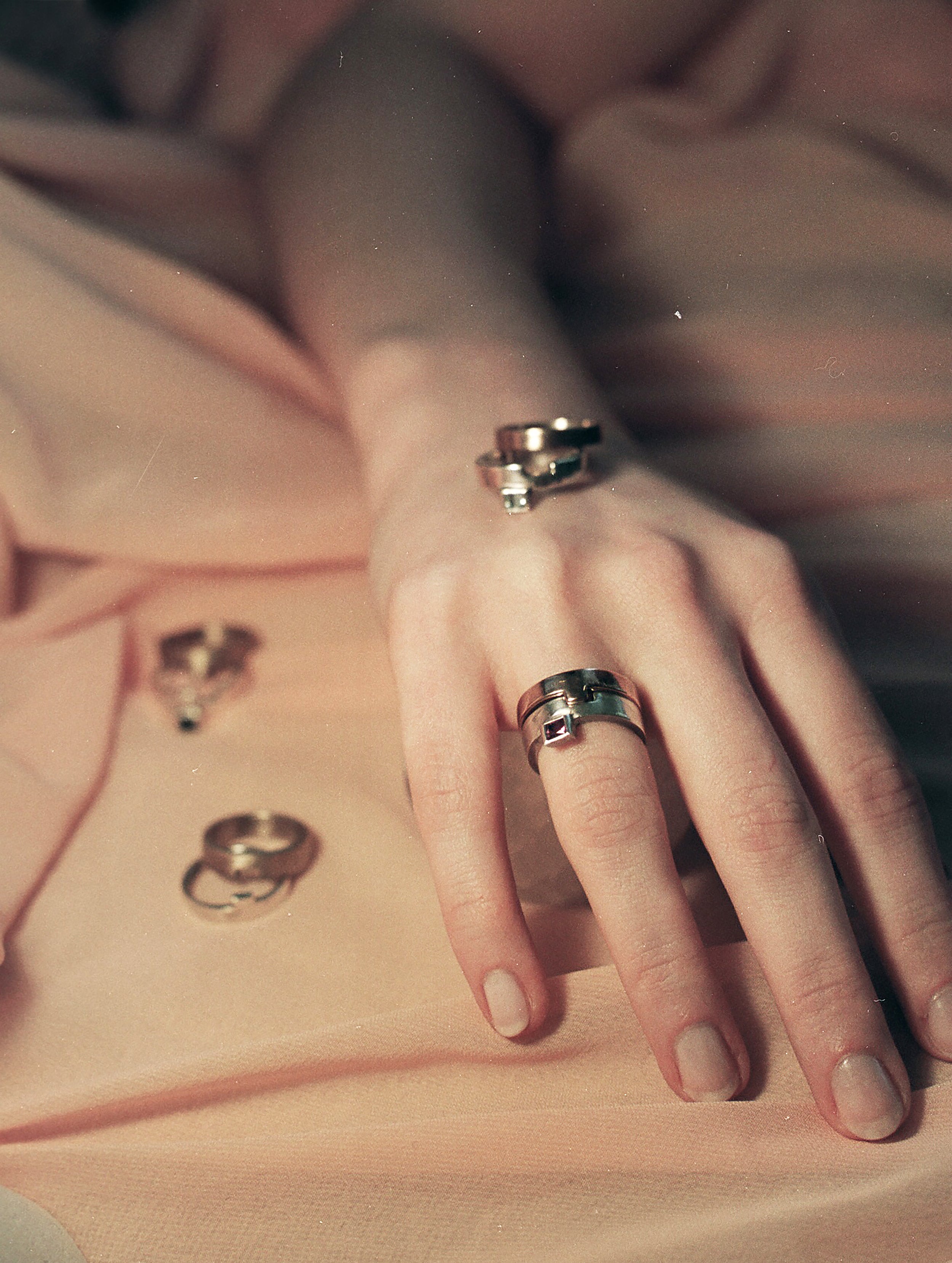 Puzzle ring, bronze brushed
