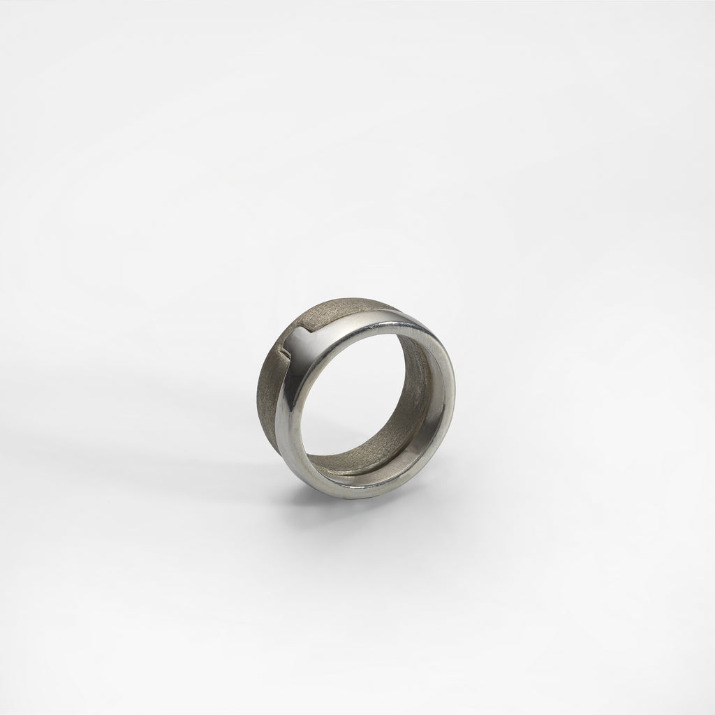 Puzzle ring, bronze brushed