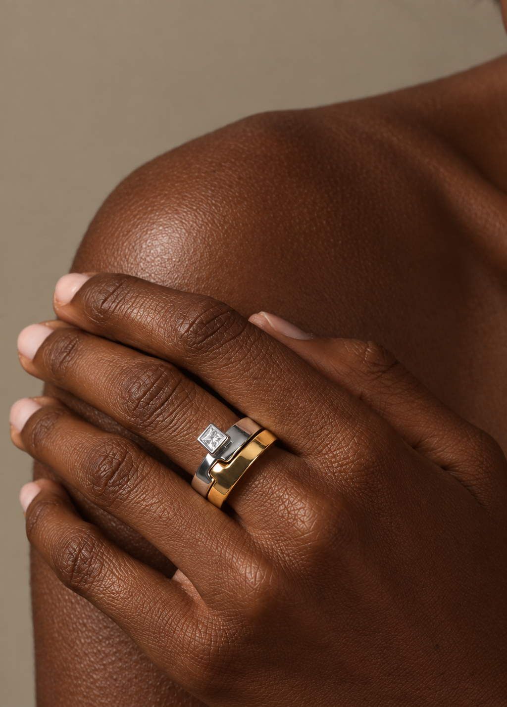 Bague Puzzle Bicolor, argent et plaquée or jaune, sertie d'un oxyde de zirconium
