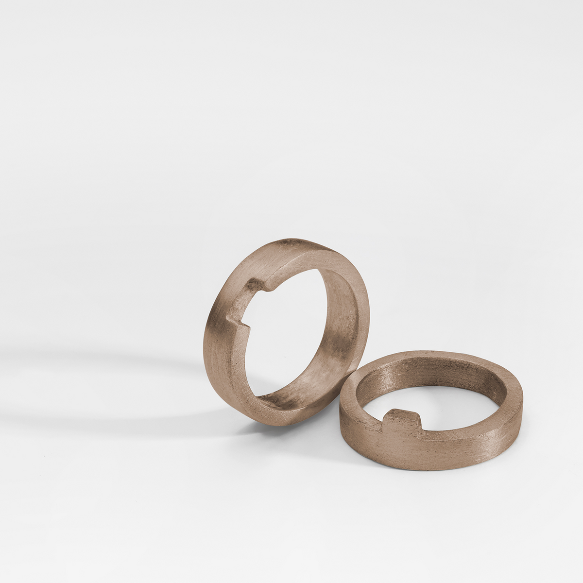 Puzzle ring, bronze brushed
